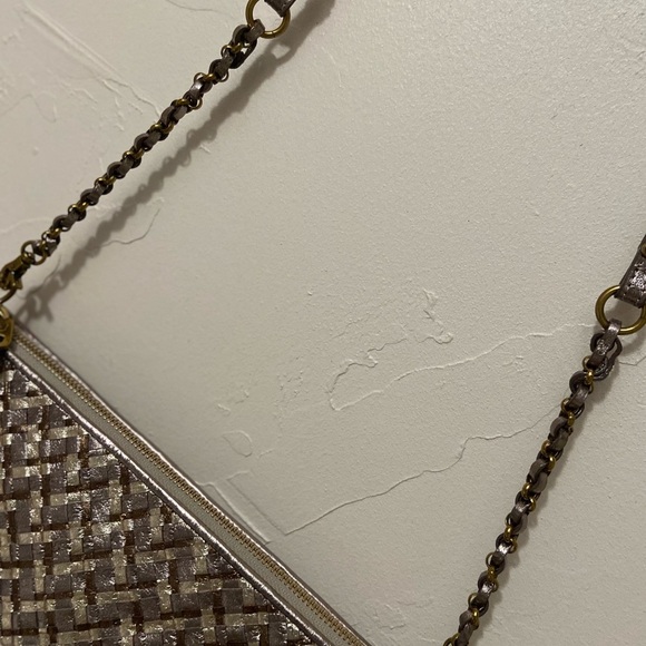 Elliot Lucca~Vtg~Metallic~Bronze/Gold/Taupe~Woven~Soft Leather~Crossbody~Handbag - Picture 8 of 16